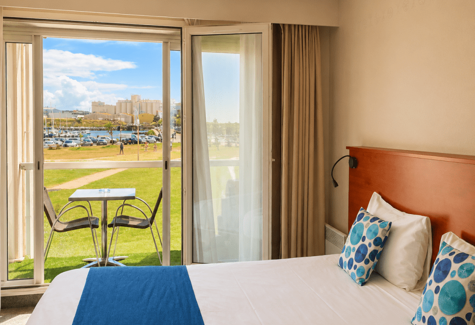 Admiral's Hotel - Room
