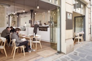 Cafe-Coutume-pM-CUT-architecture-600x400-500x333